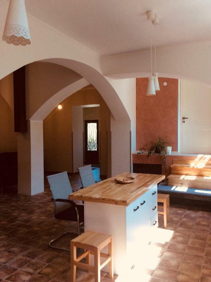 Luca Lili Hotel Sighnaghi Exterior photo