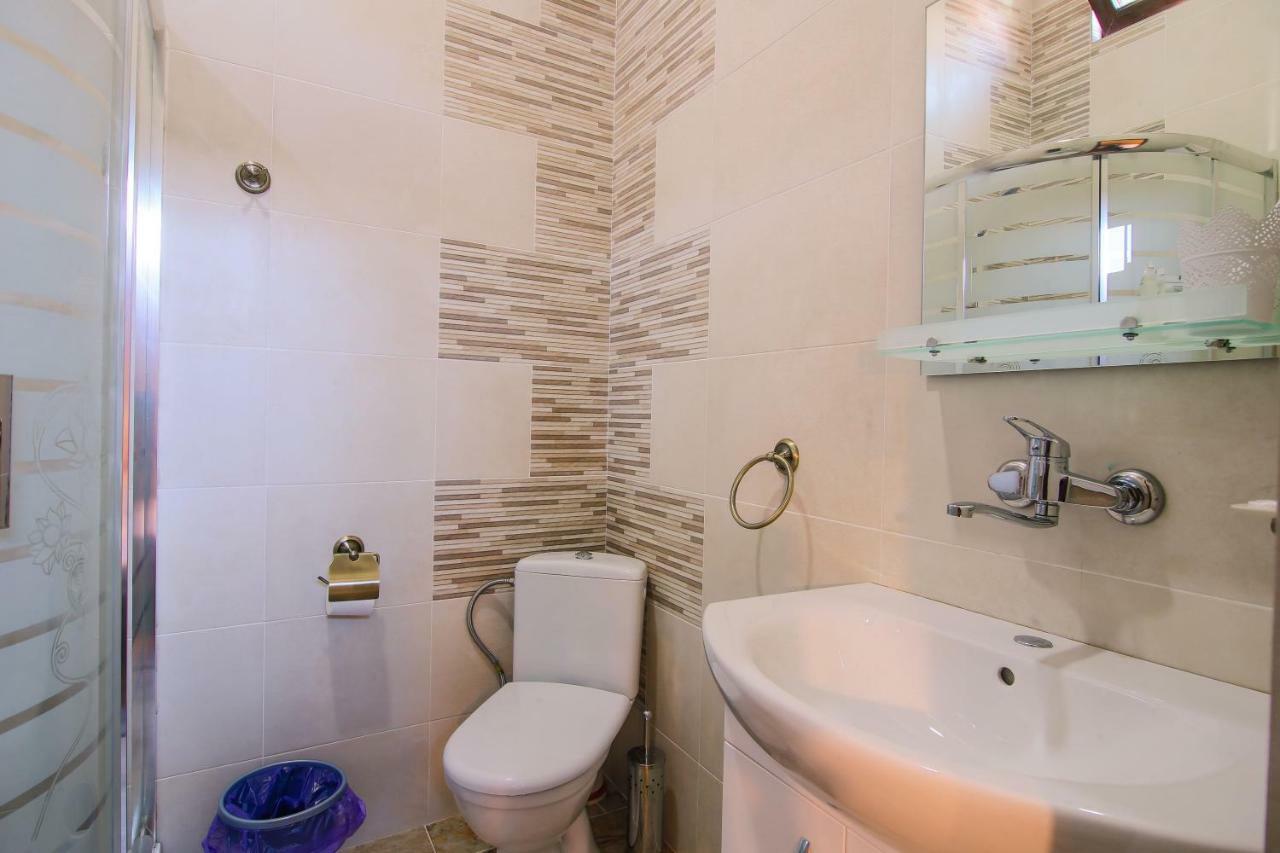 Luca Lili Hotel Sighnaghi Exterior photo
